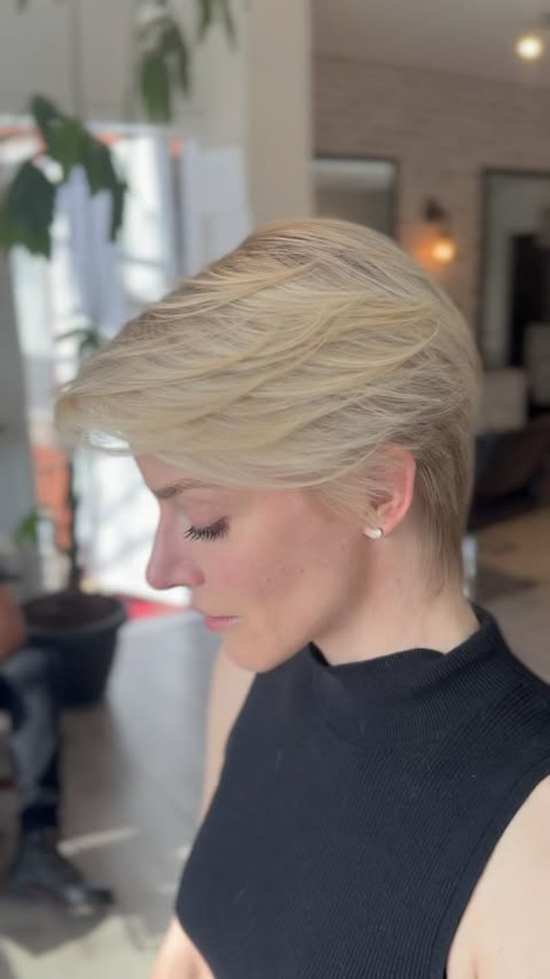 Coupe en dessous de la tête avec des couches hachées