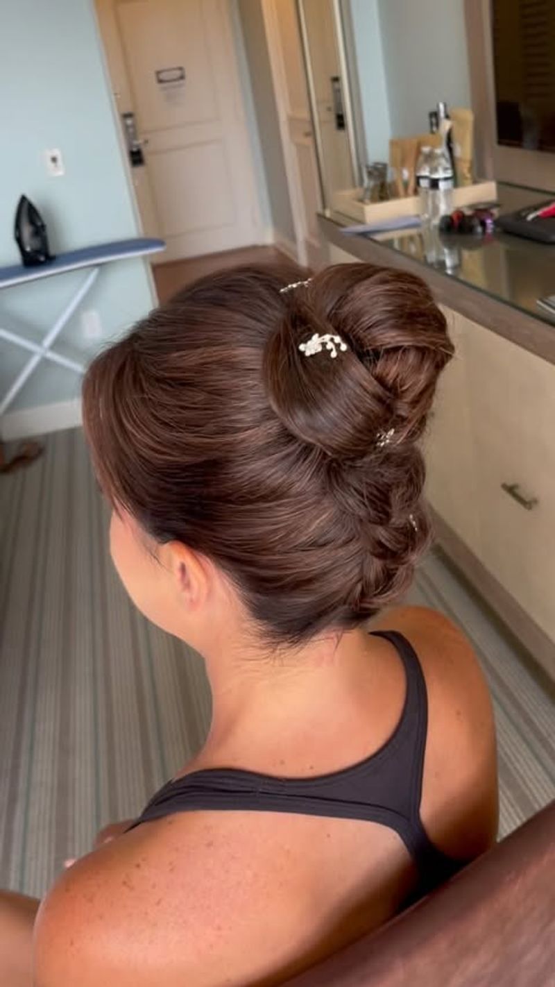 Tresse à l'envers avec chignon