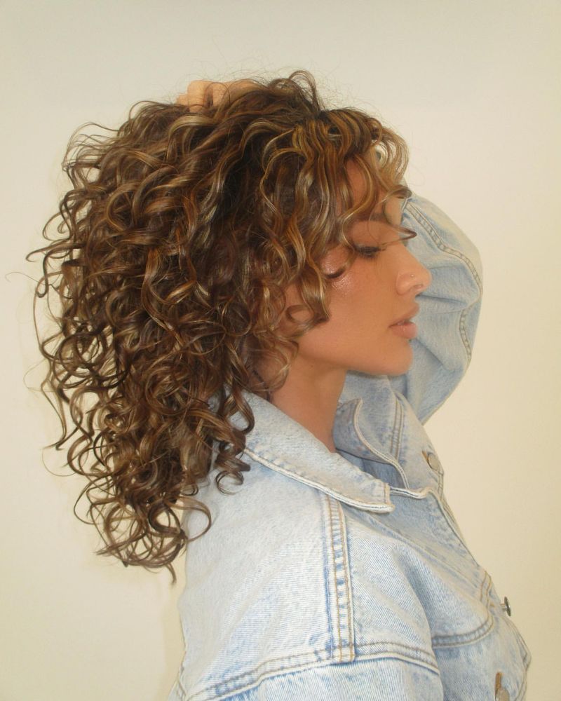 Voluminous Curls