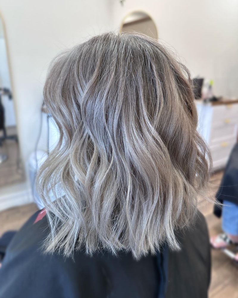 Wavy Lob (Long Bob)