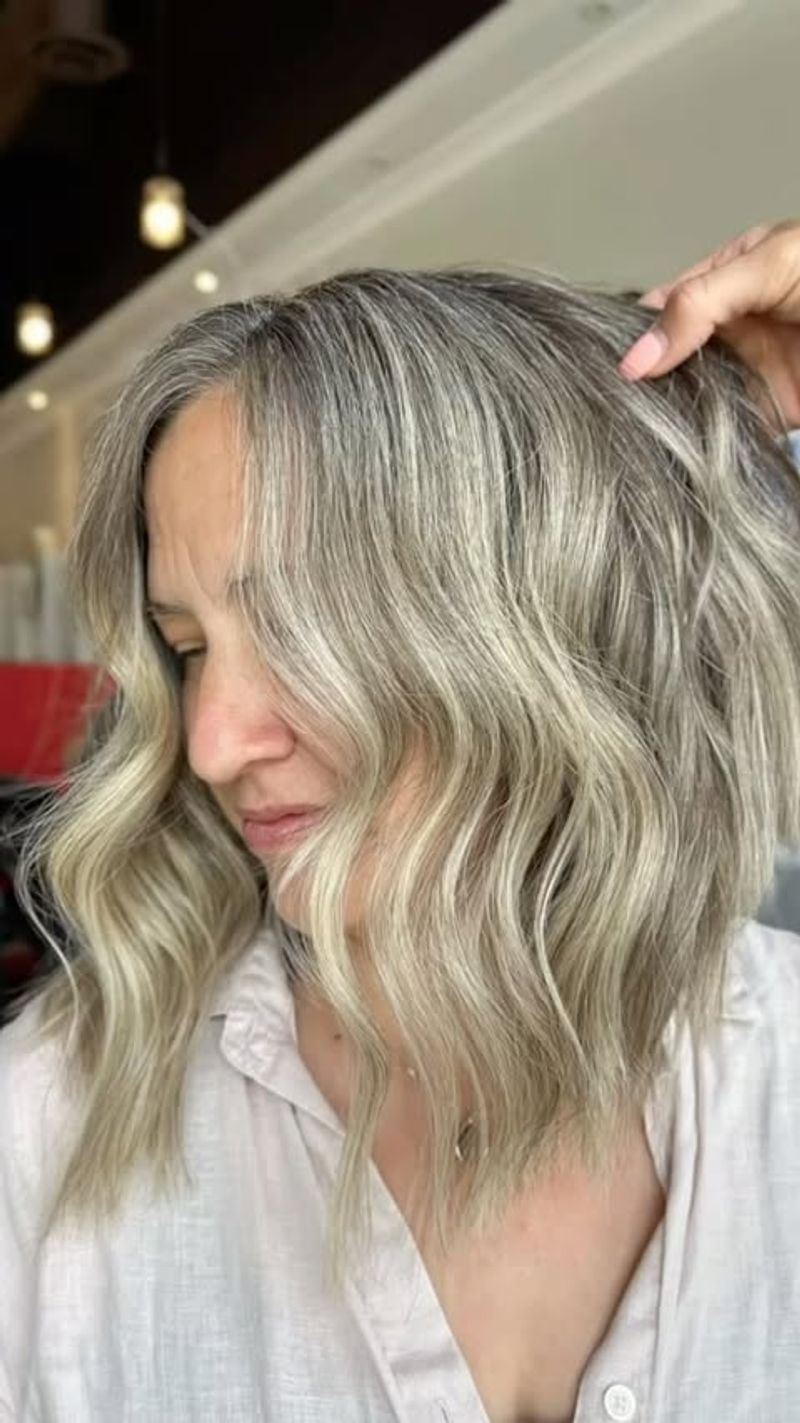 Wavy Lob with Highlights