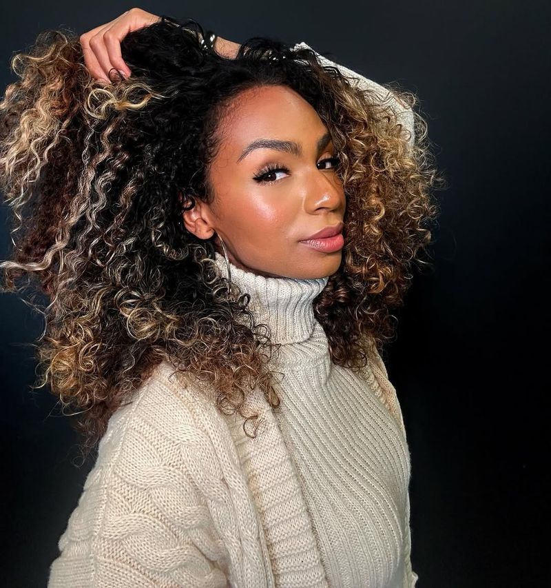 Youthful Hairstyle: Natural Curls