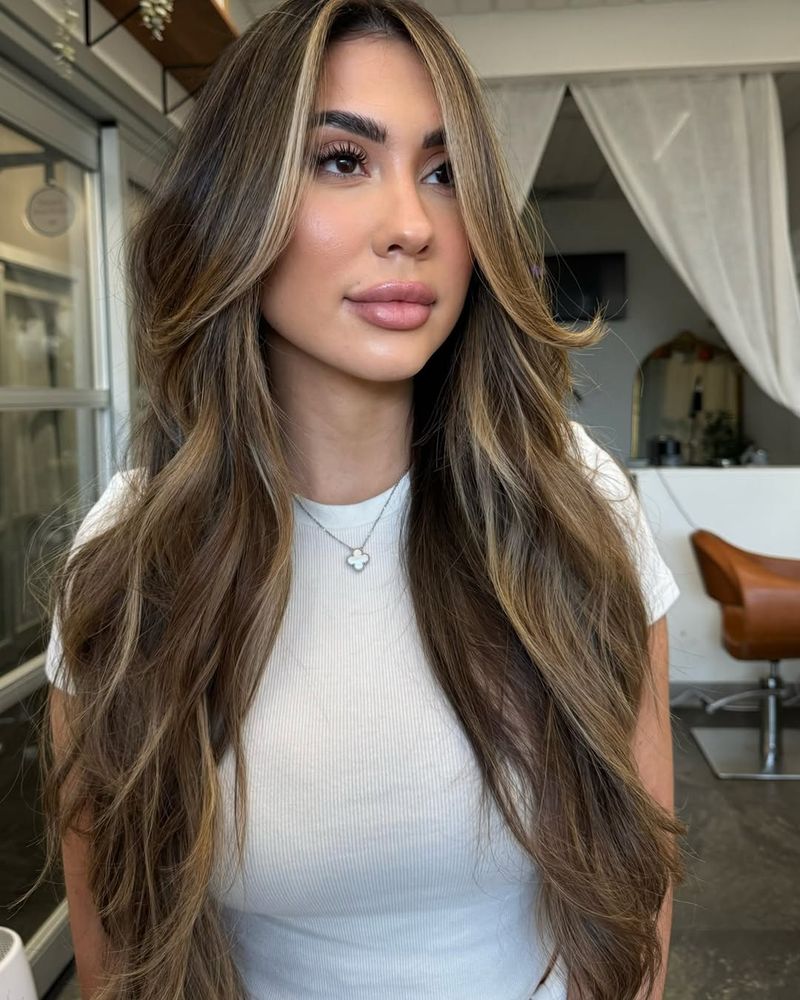 Youthful Hairstyle: Long Layers with Ombre