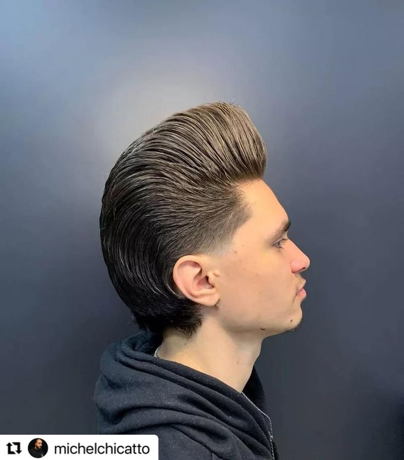 Gelled Classic Pompadour