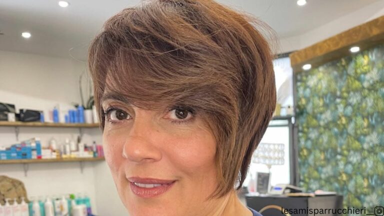 If You’re Over 40 These 34 Hairstyles Might Just Be Your Best Yet
