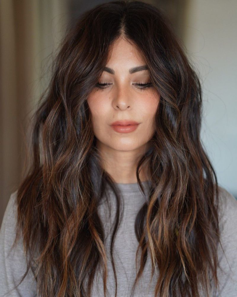 Layered Cut with Tousled Waves