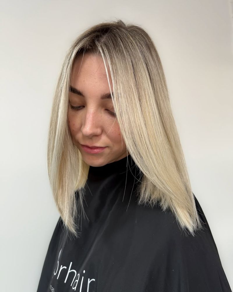 Sleek Lob for Oval Faces