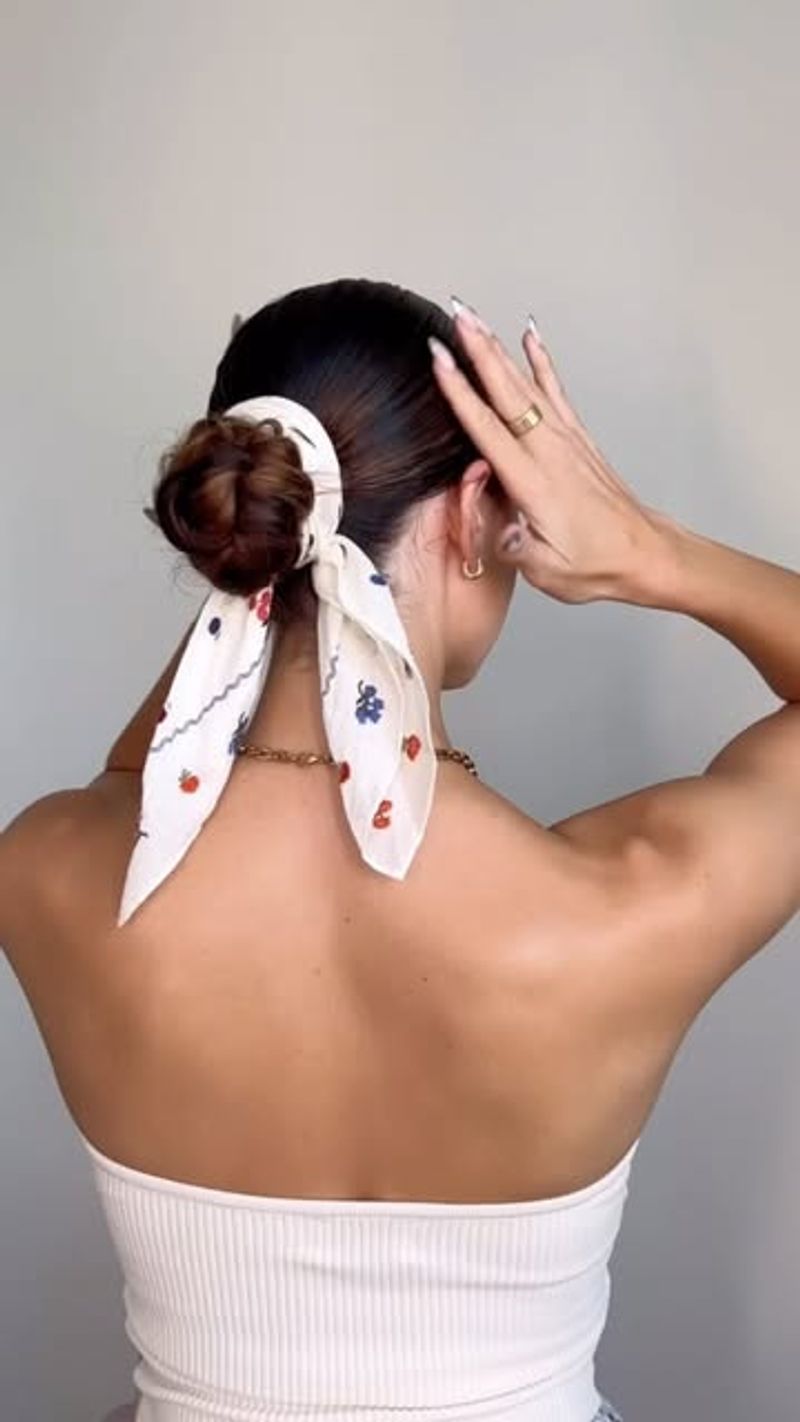 Chignon con sciarpa