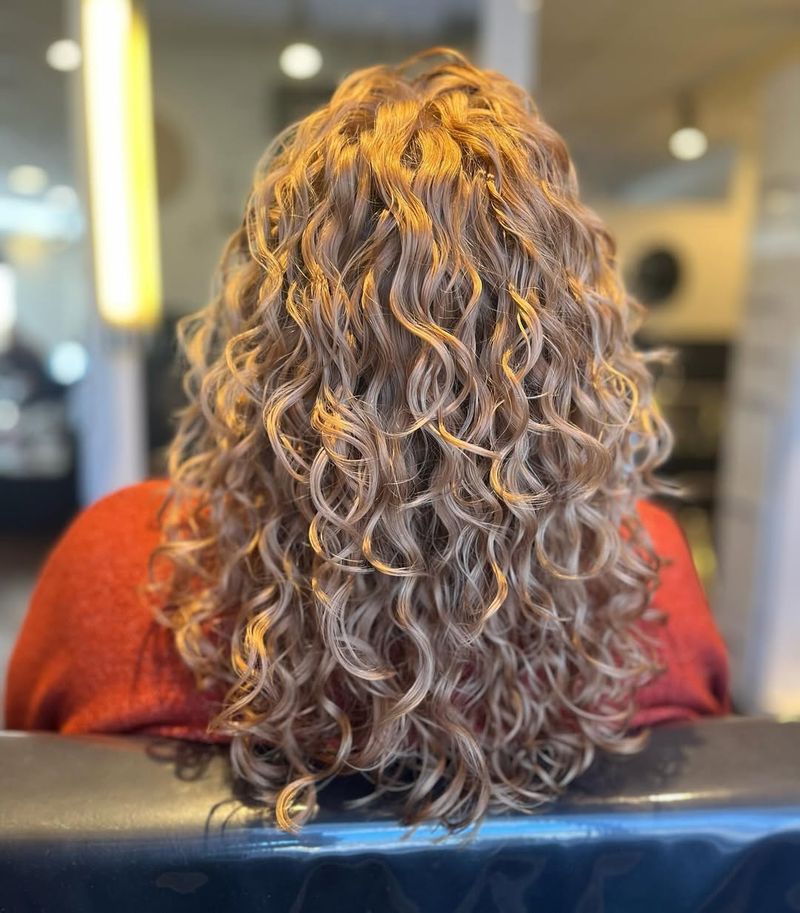 Curly Waves