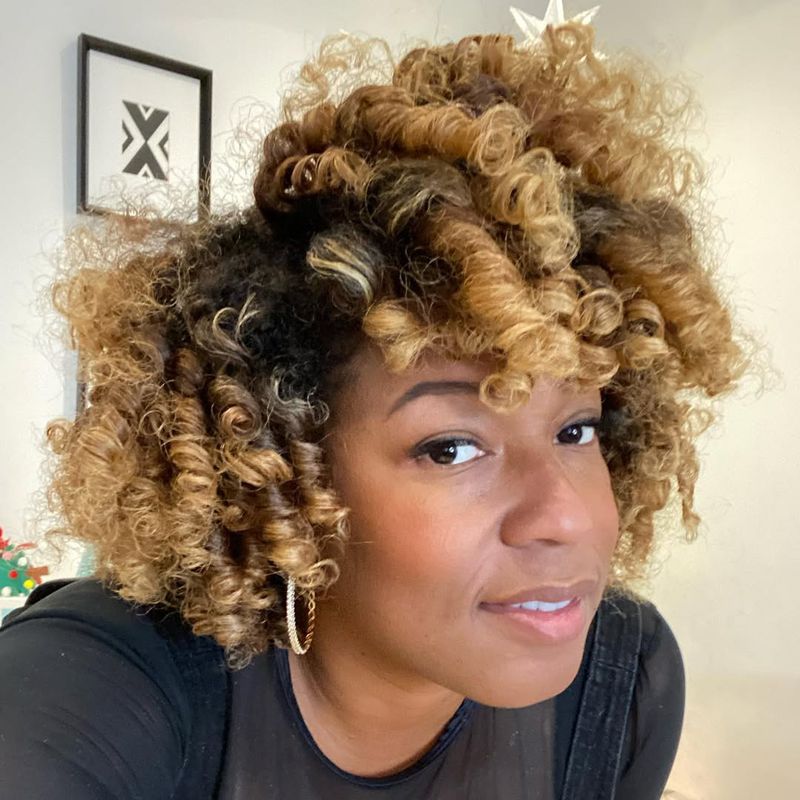 Aging Hairstyle: Tight Roller Curls