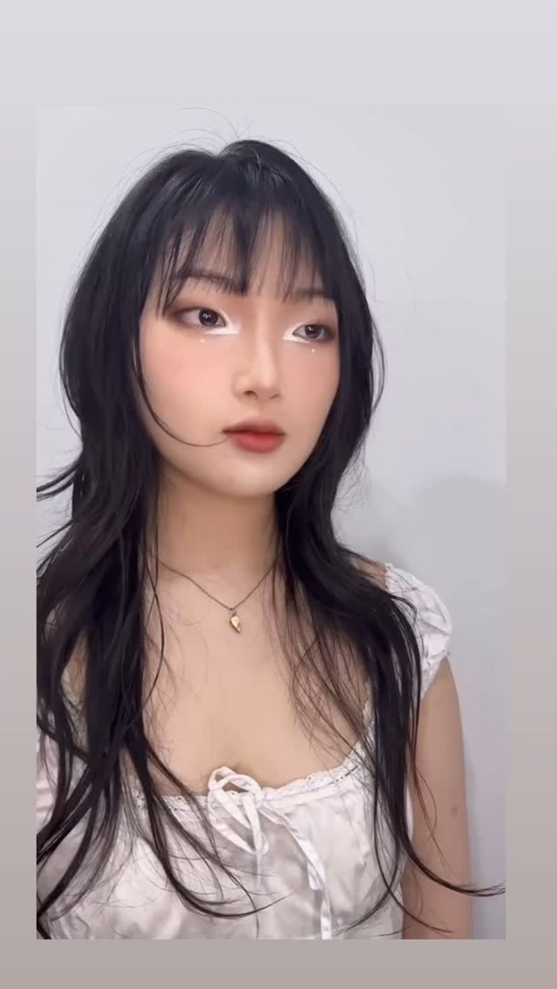 Korean-Inspired Hush Cut with Airy Bangs