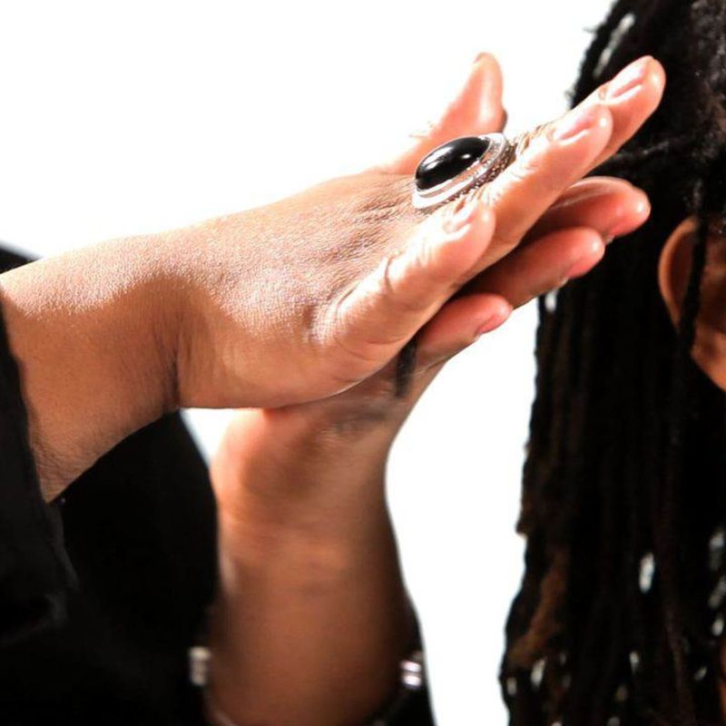 Palm Rolling for Smooth Locs