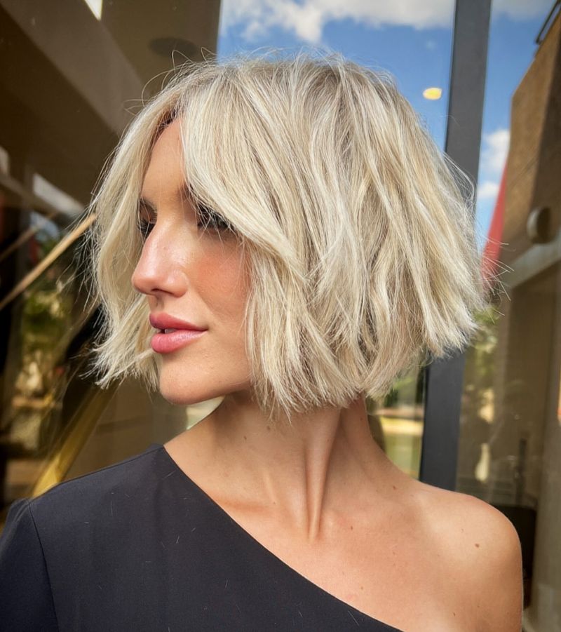 Chin-Length Flipped Ends