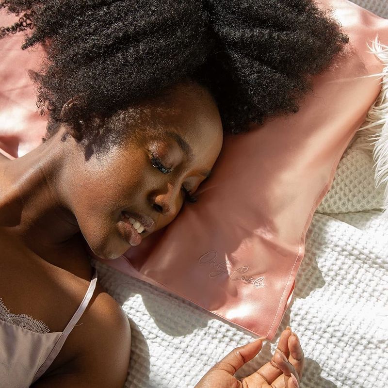 Loc Pineappling for Nighttime Protection