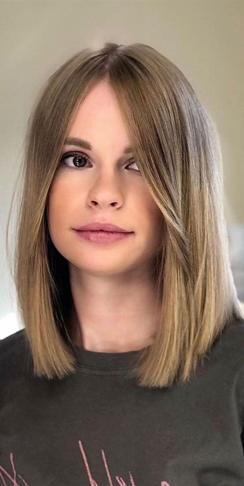 Blunt Collar-Bone Cut with Curtain Bangs