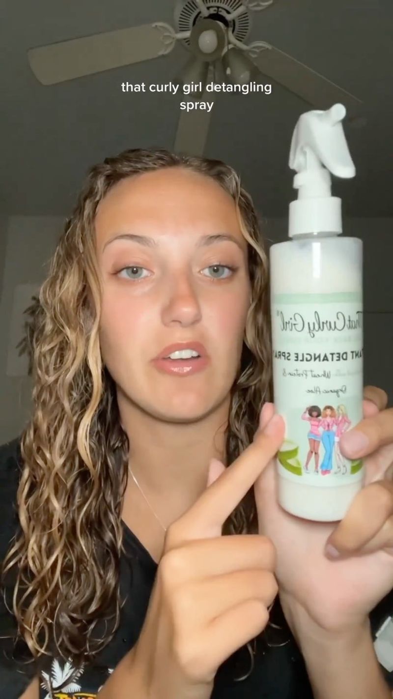 Gebruik een ontwarrende spray