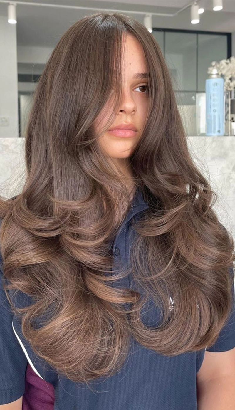 Curtain Bangs with Cascading Layers