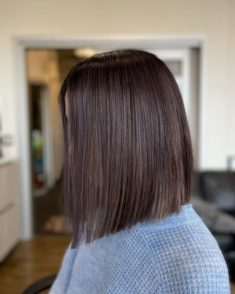 AVOID: Blunt-Cut Bob Without Layers