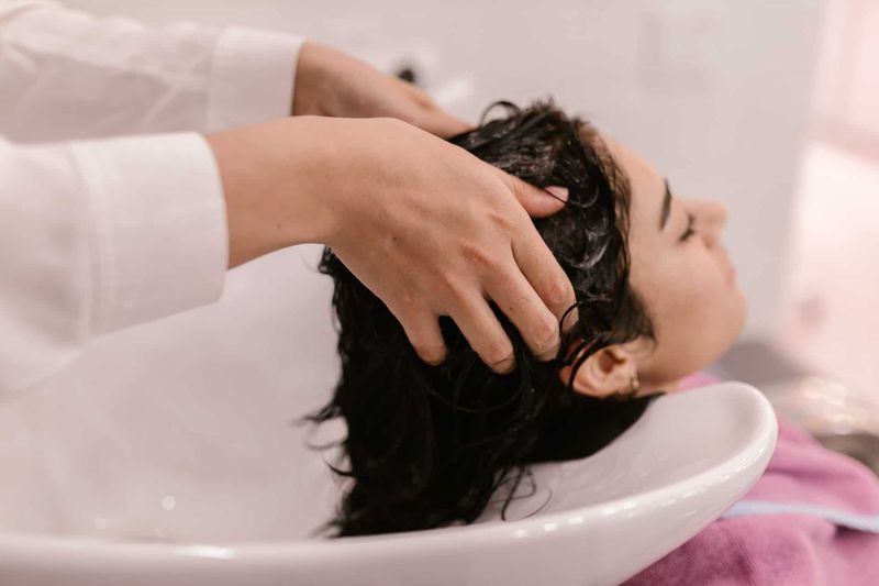 Disrupts Scalp pH Balance