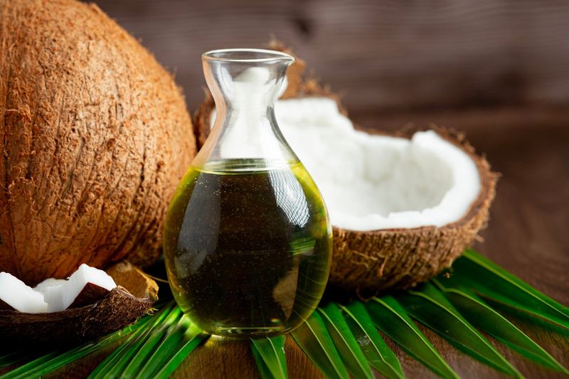 Coconut Oil and Tea Tree Blend