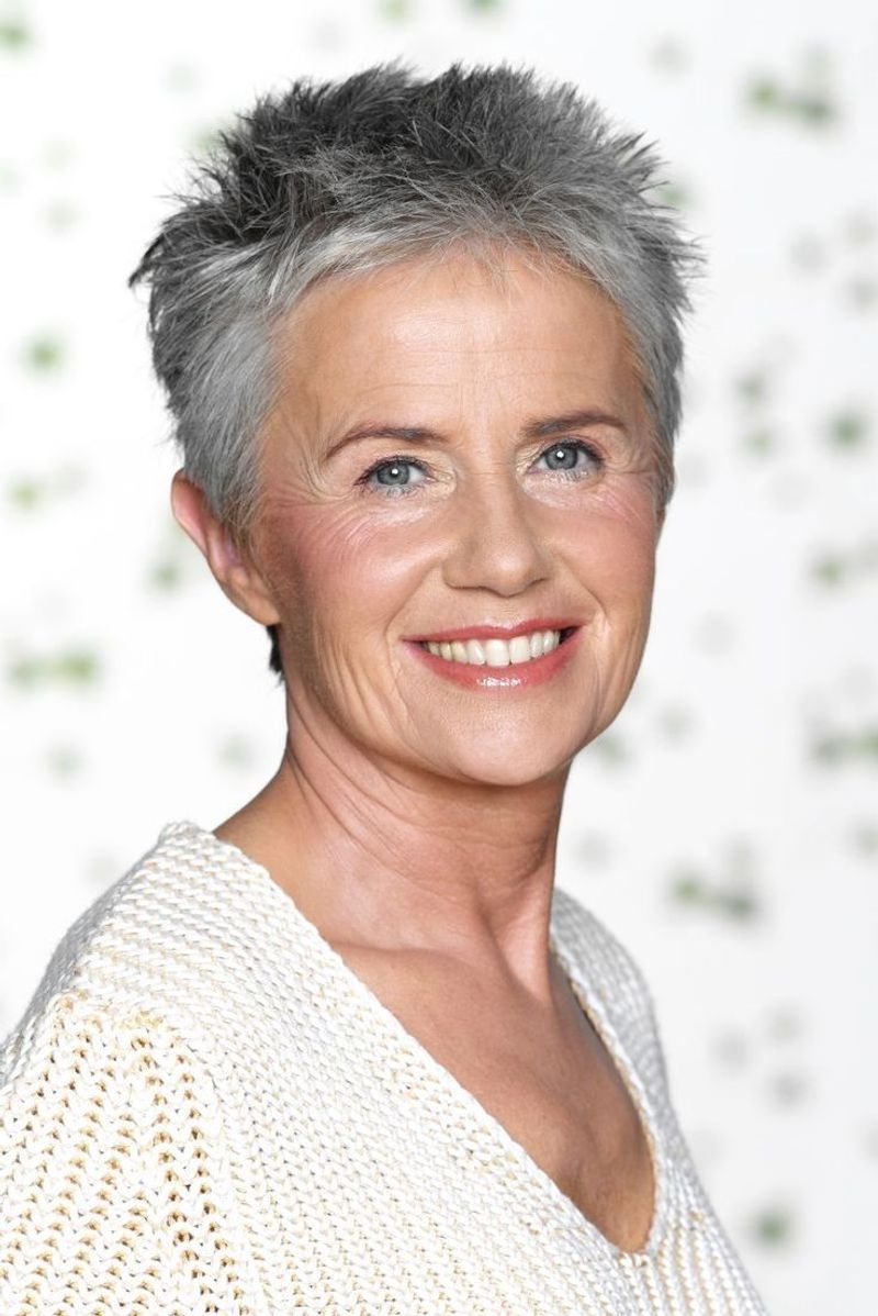 Voluminous Crown with Tapered Sides