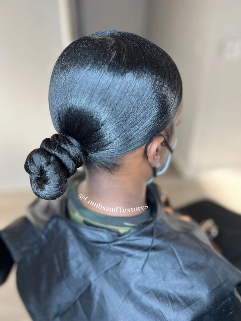 Chignon basso e sottile