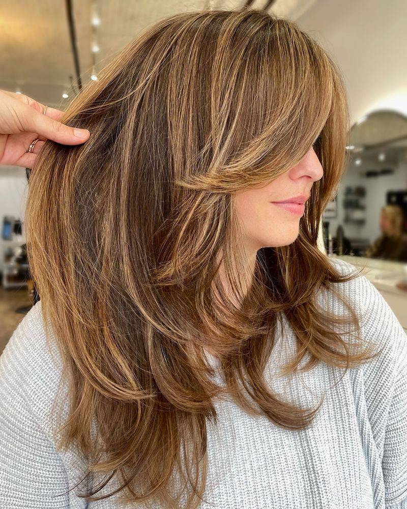 Shoulder-Grazing Waves with Face-Framing Pieces