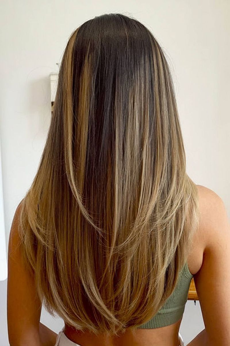 U-Shaped Cut with Long Layers