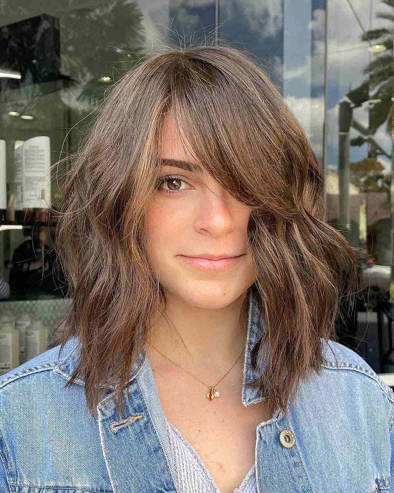 Side-Swept Bangs Choppy Lob