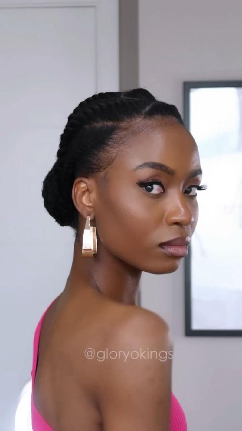 Uno chignon basso elegante
