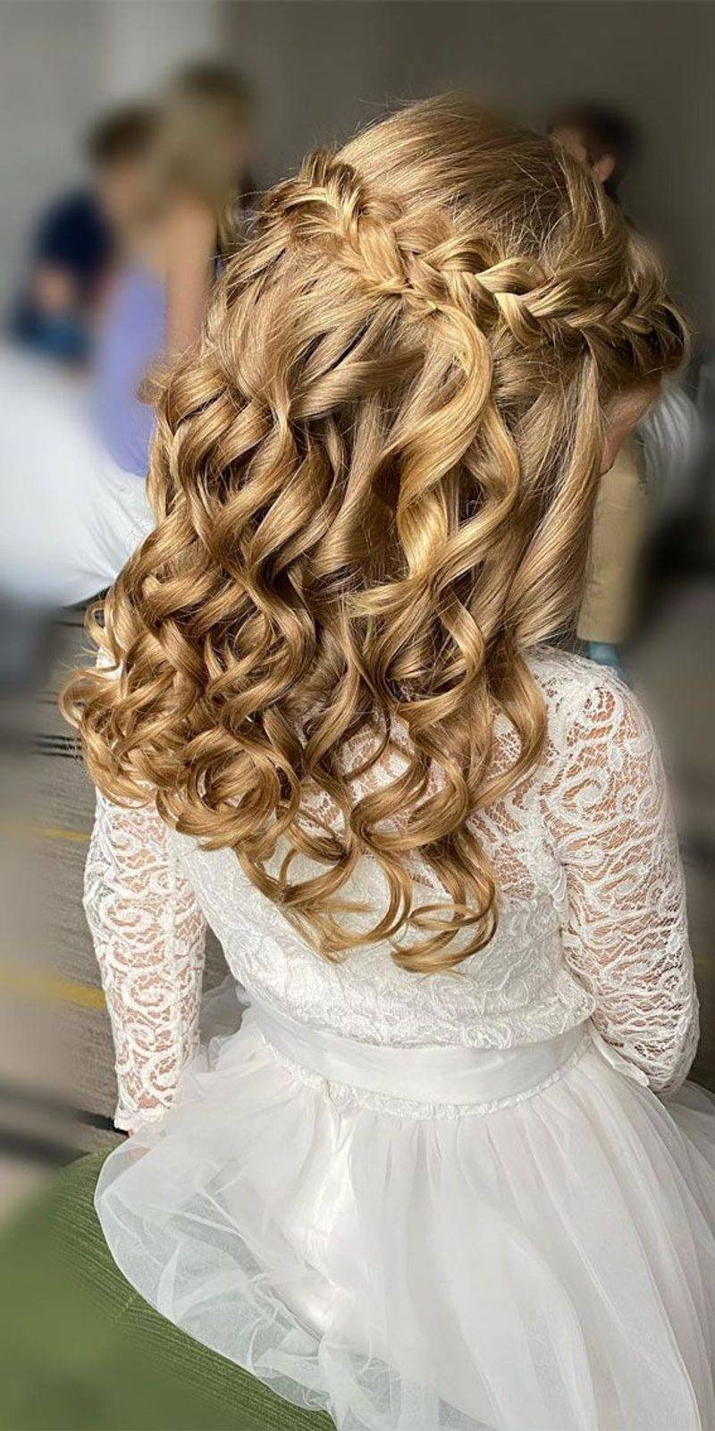 Half-Up Curly Crown