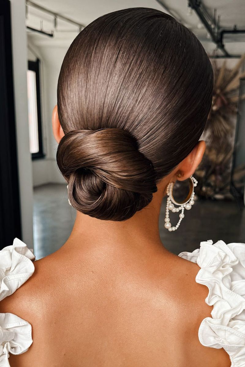Penteado baixo torcido