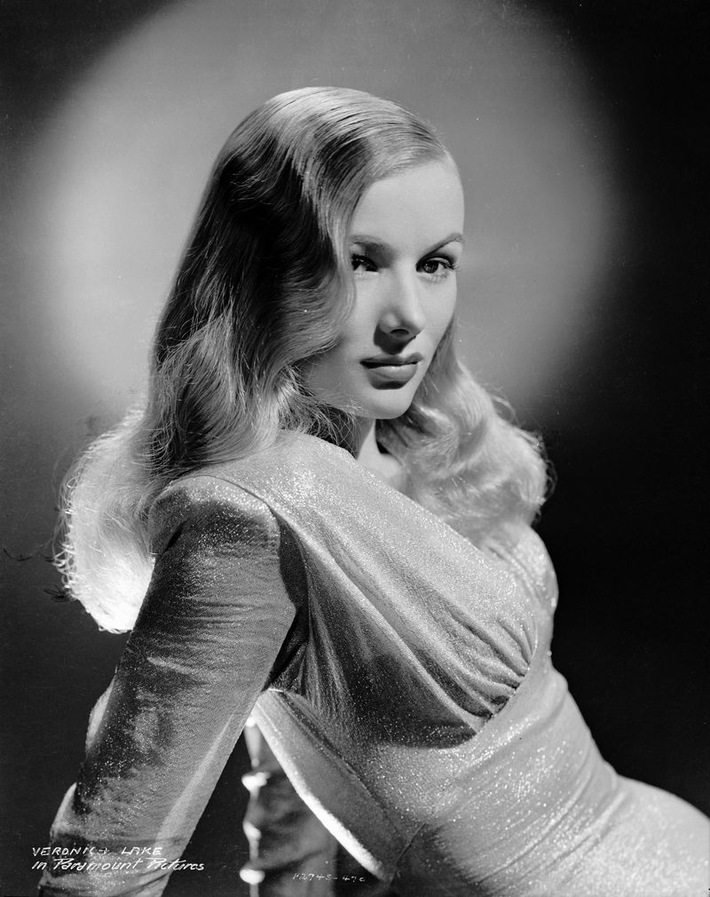Veronica Lake's Peek-a-Boo Waves