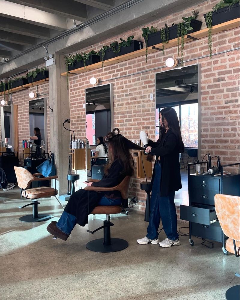 Observe Salon Cleanliness