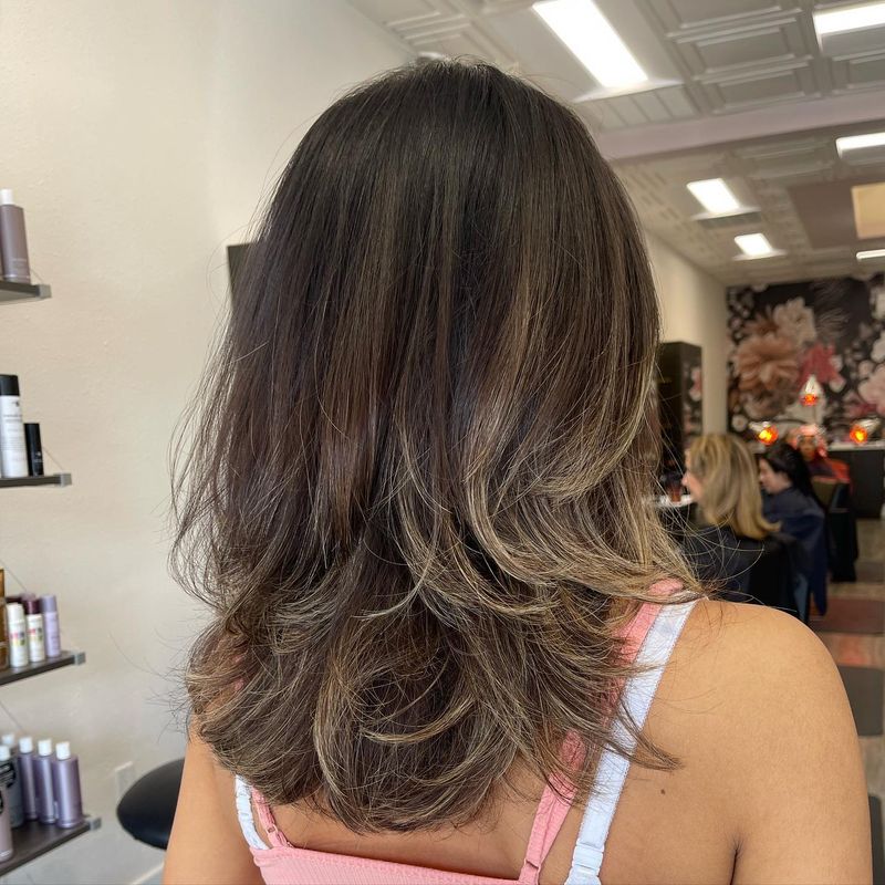Chic Feathered Ends