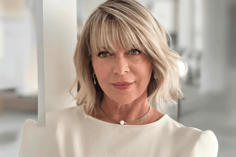 Curved Arch Bangs