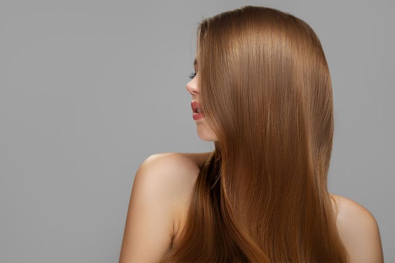 Pre-Shampoo Oil Treatments Protect Strands