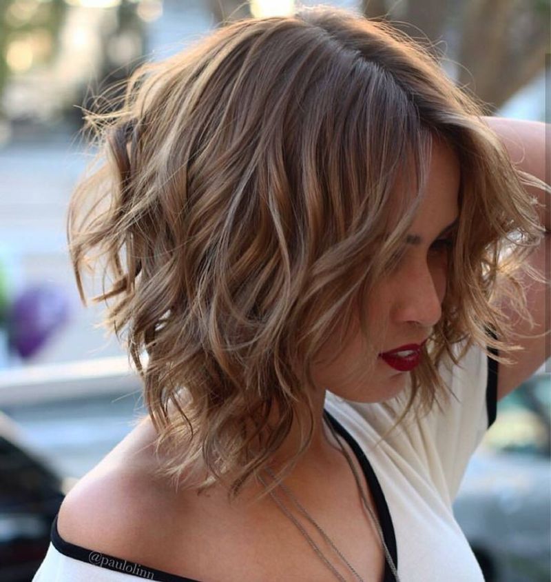 Wavy Midi-Bob