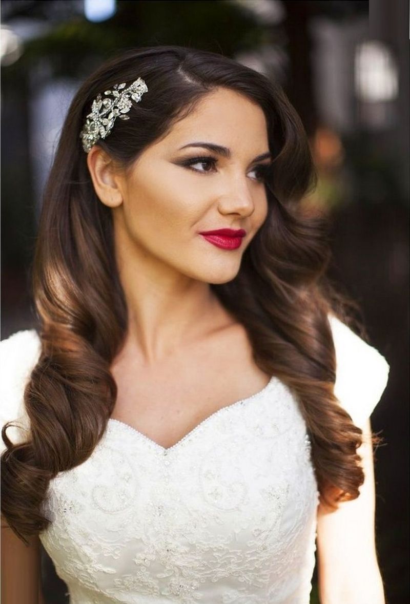 Accessorized Simple Blowout