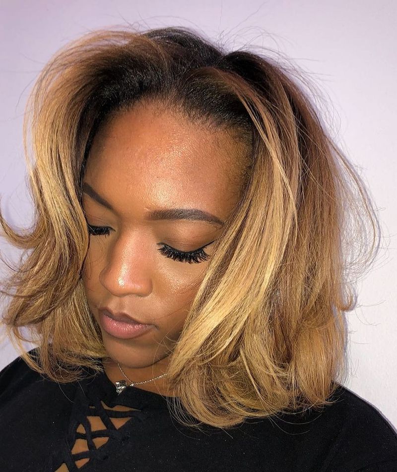 Sleek Golden Shoulder-Length Cut