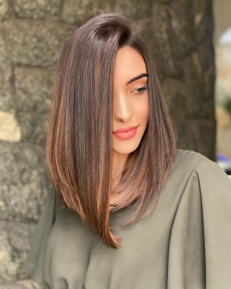 Sleek Asymmetrical Cut for Long Faces