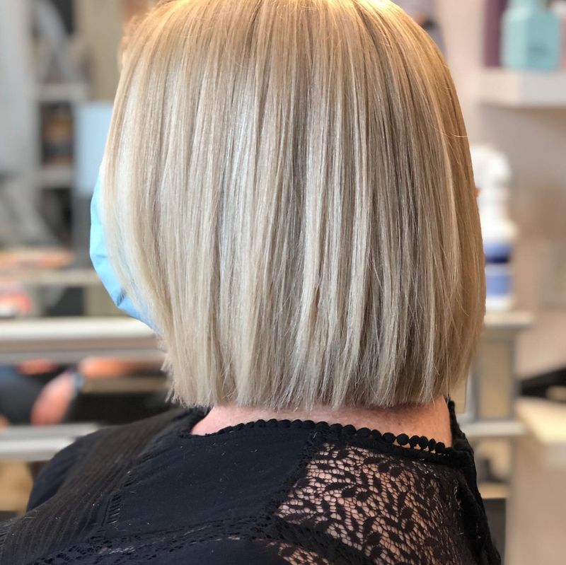 Blunt One-Length Midlength Cut
