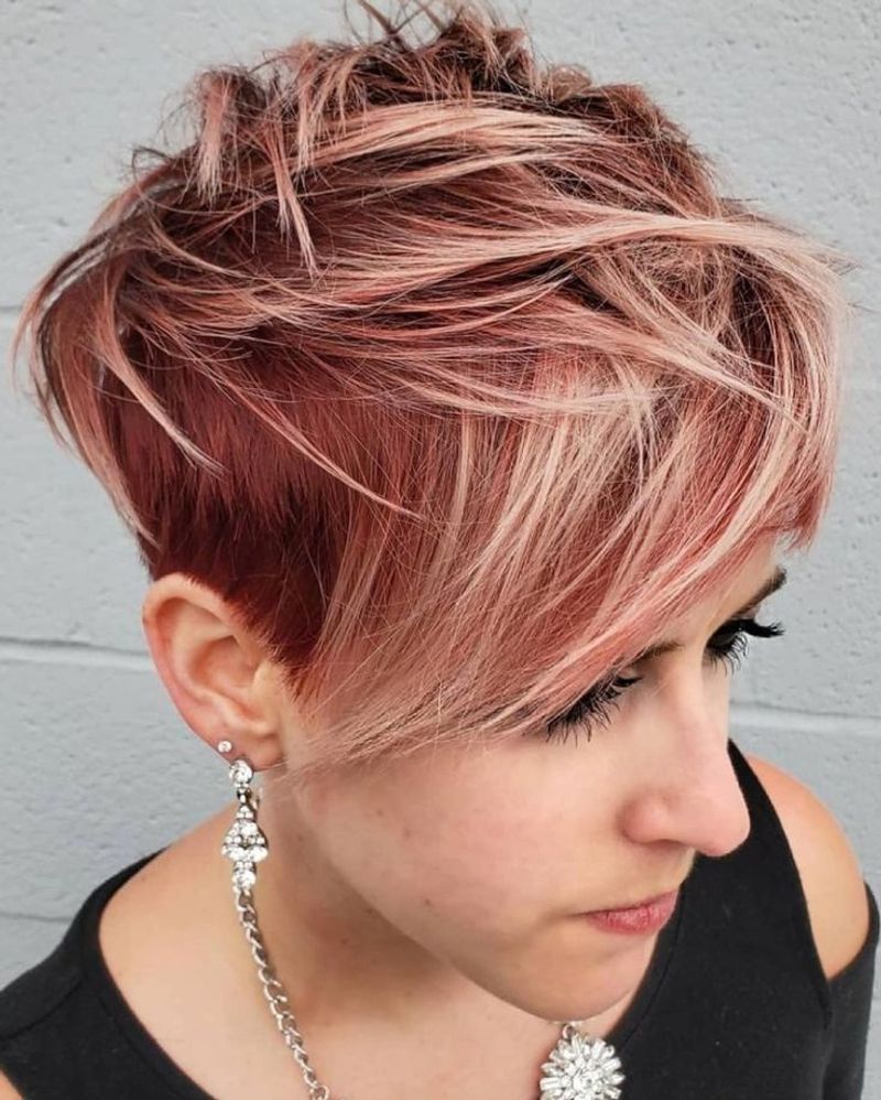 Feathered Pixie with Disconnected Layers
