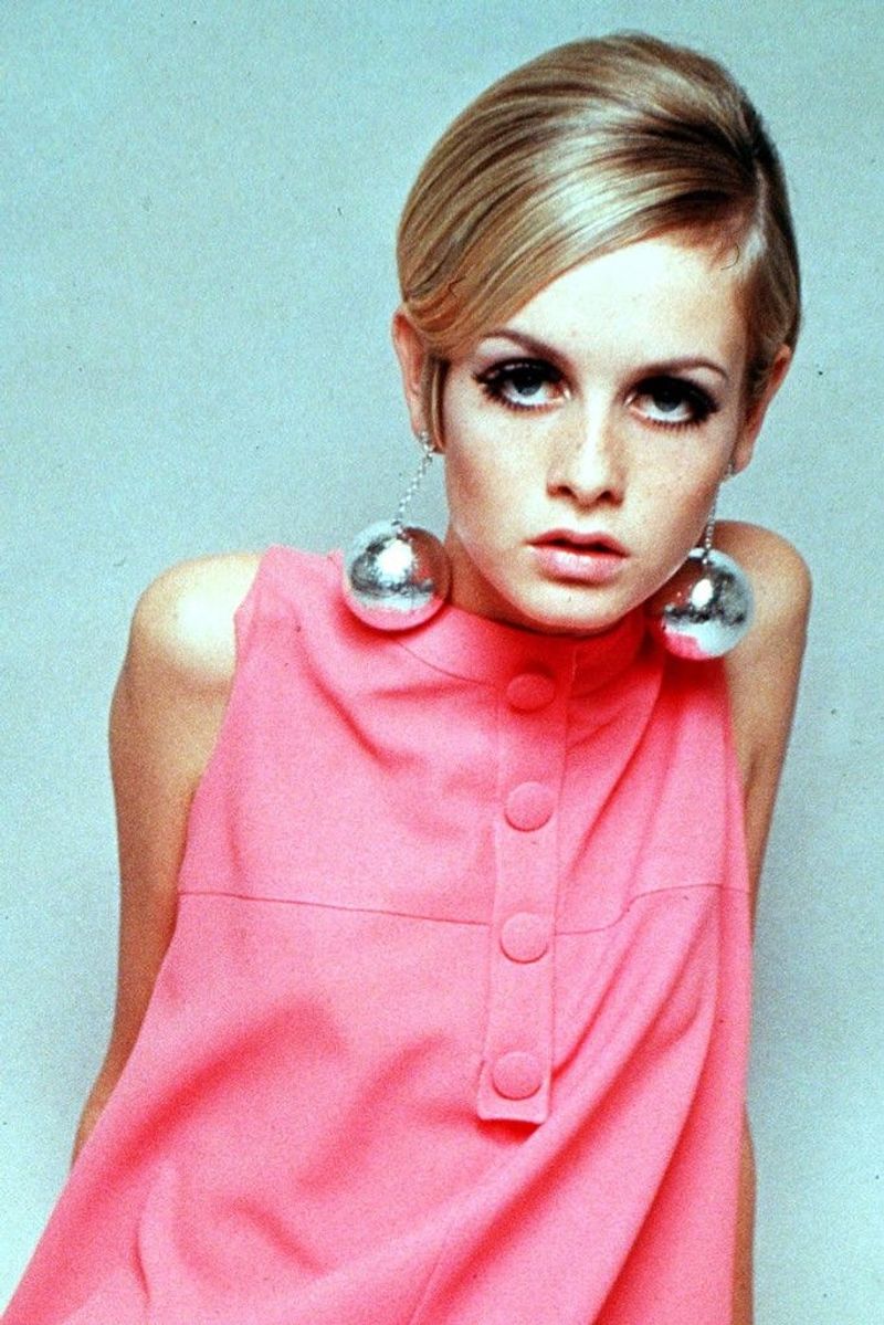Twiggy's Boyish Crop