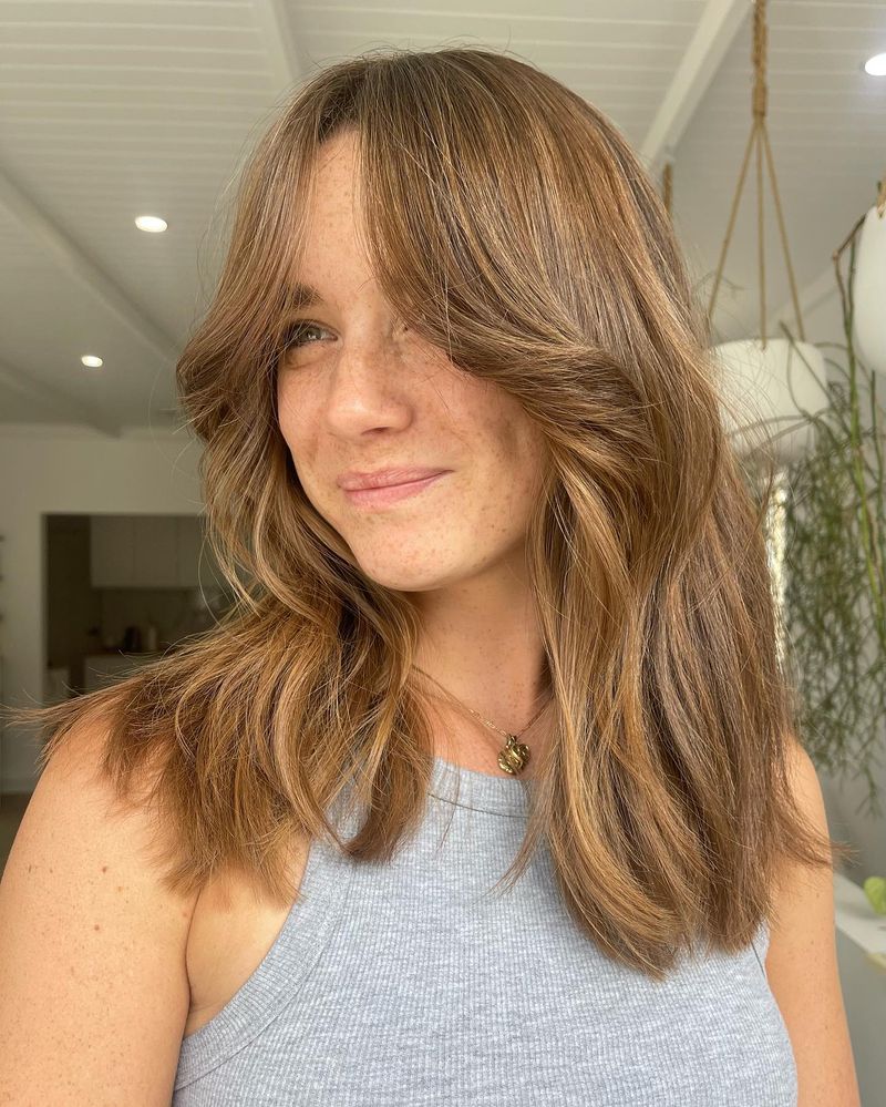 Mid-Length Cut with Invisible Layers