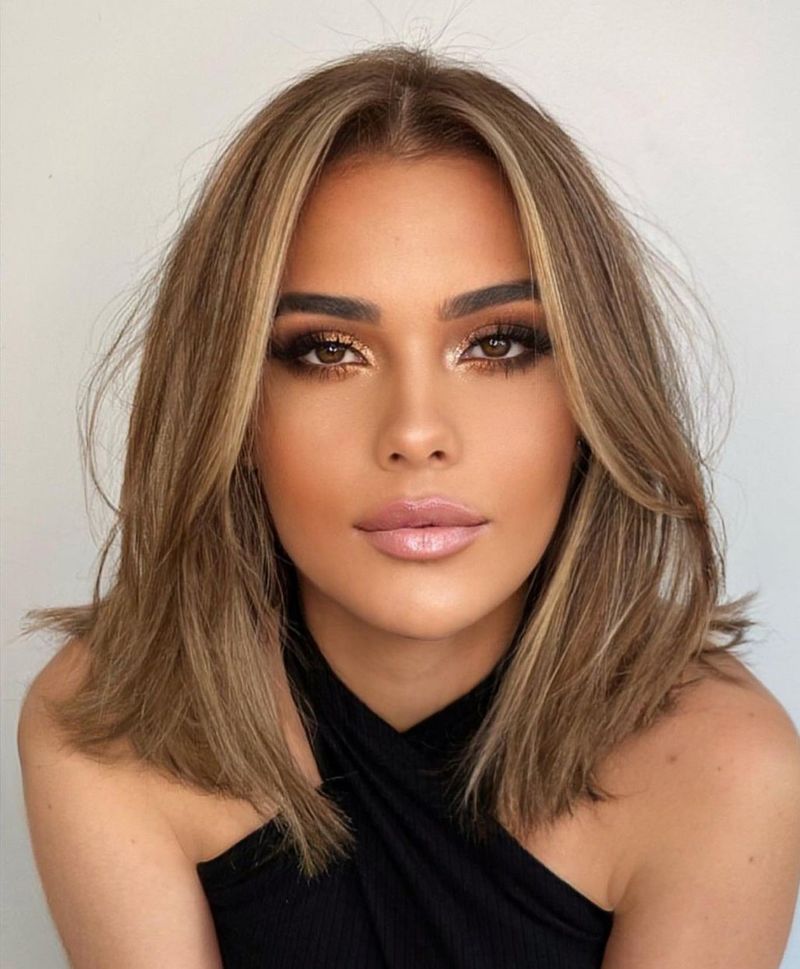 Long Bob with Face-Framing Highlights