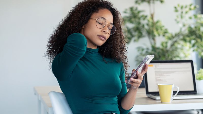 Frequent Hair Flipping Affects Neck Alignment