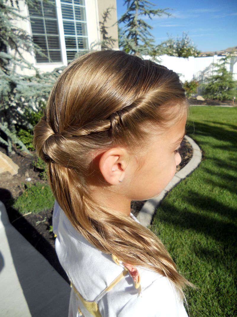 Twisted Side Pony