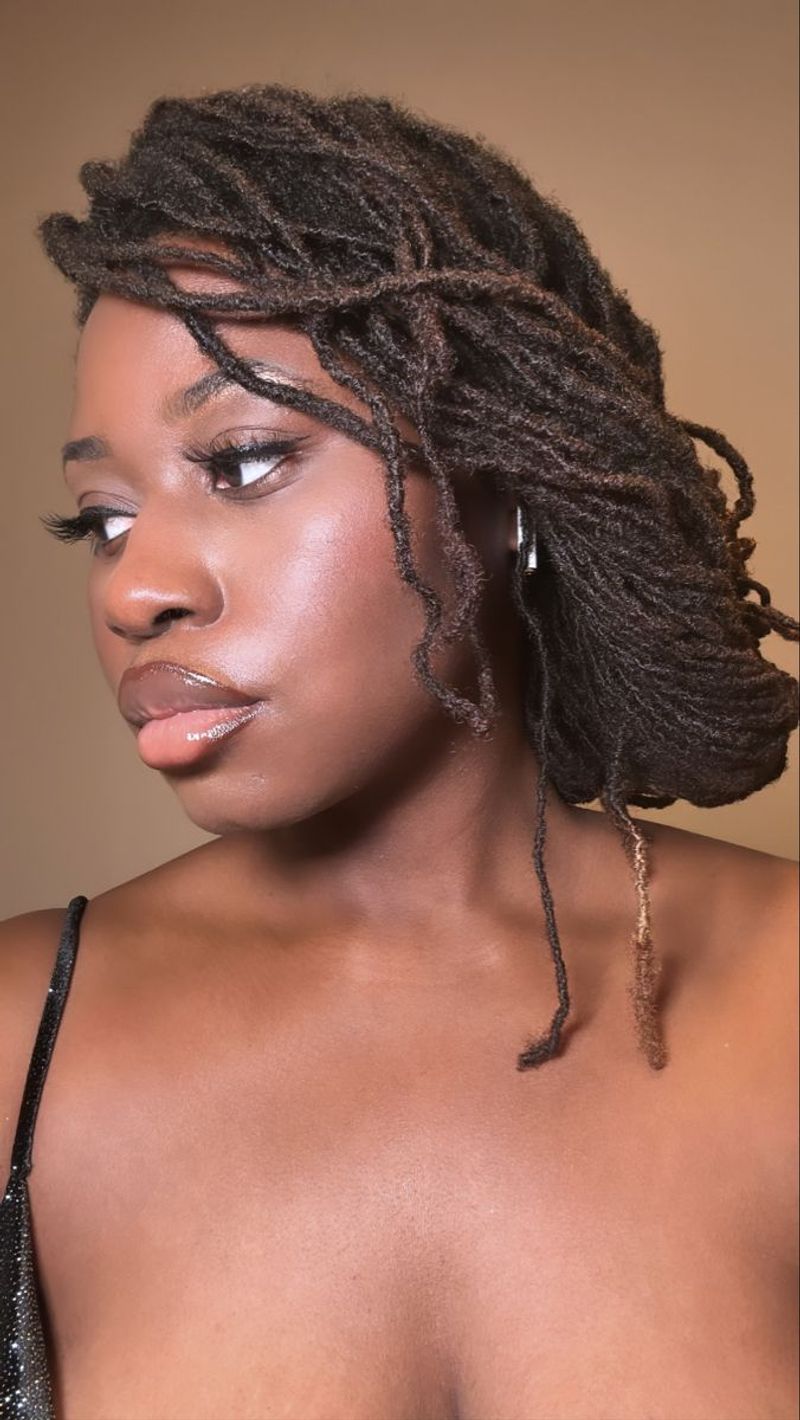 Chignon laterale ritorto
