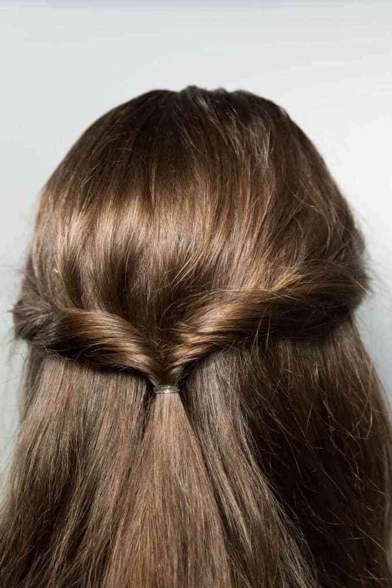 Rope Twist Half-Up
